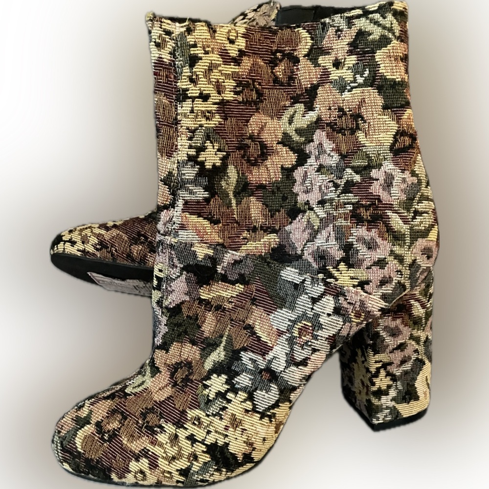 Urban outfitters embroidered boots